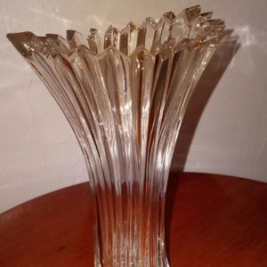 Mikasa Diamond Fire Curved Vase